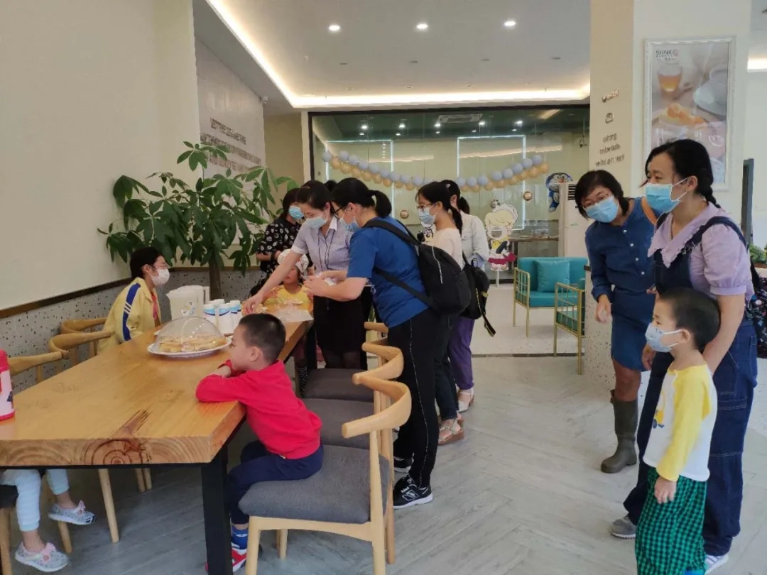 “自己做的蛋糕更好吃!” ――蛋糕DIY亲子培训活动记